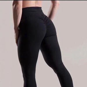 Scrunch Booty Legging